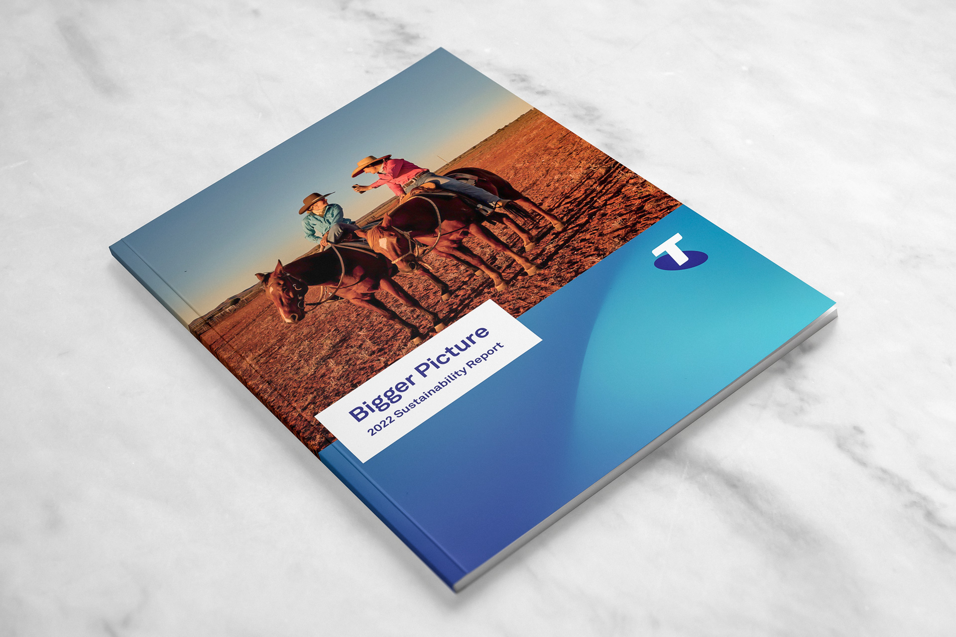 telstra investor presentation 2022